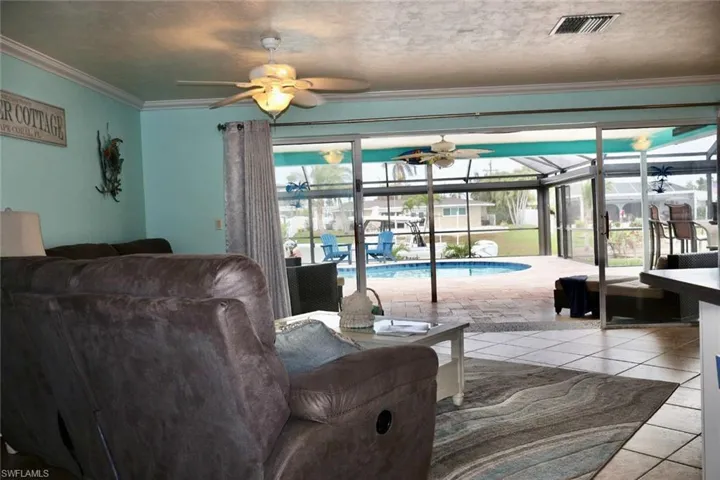 1613 SE 28th  TER, Cape Coral, FL 33904