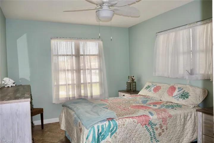 1613 SE 28th  TER, Cape Coral, FL 33904