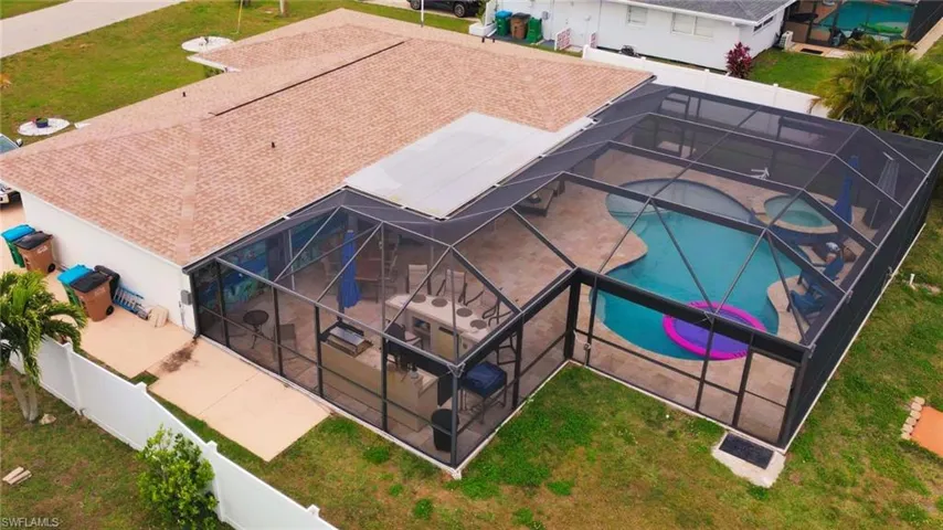 1613 SE 28th  TER, Cape Coral, FL 33904