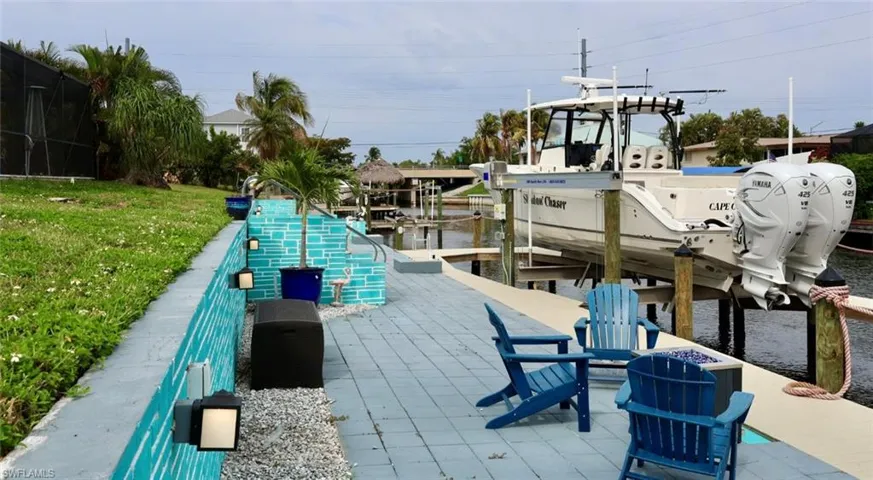 1613 SE 28th  TER, Cape Coral, FL 33904