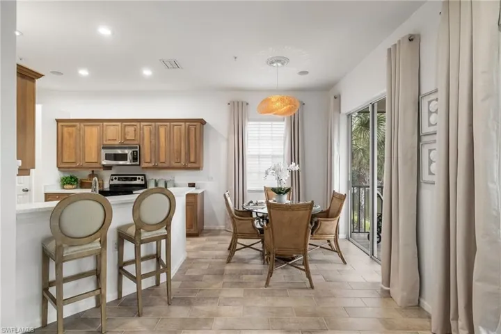 10100 Valiant Ct 201, Miromar Lakes, Florida 33913