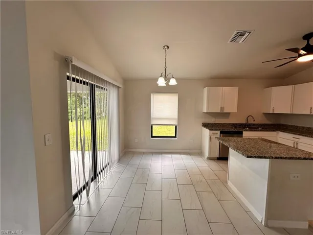 2212 Sw Santa Barbara Pl, Cape Coral, Florida 33991