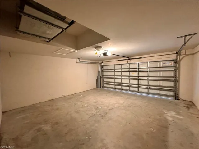 2212 Sw Santa Barbara Pl, Cape Coral, Florida 33991