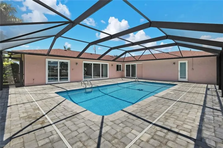 4005 SE 1st  AVE, Cape Coral, FL 33904