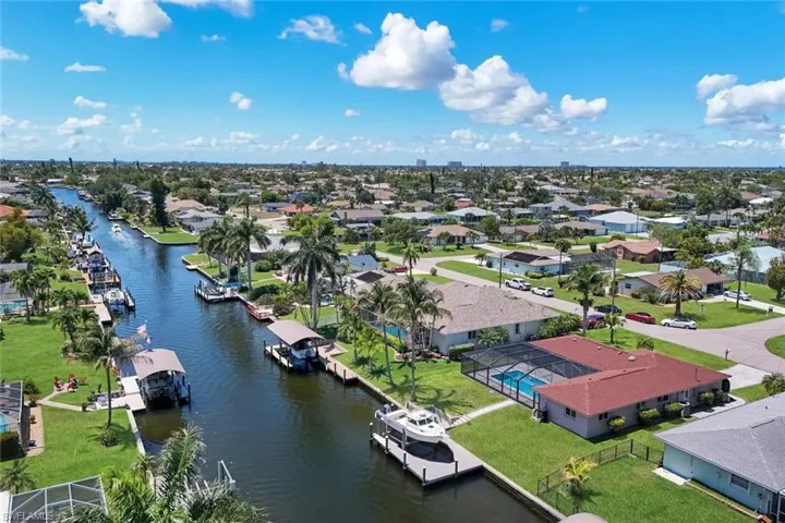 4005 SE 1st  AVE, Cape Coral, FL 33904