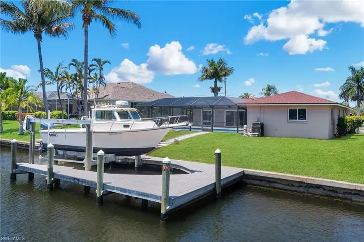 4005 SE 1st  AVE, Cape Coral, FL 33904