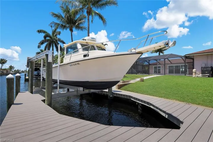 4005 SE 1st  AVE, Cape Coral, FL 33904