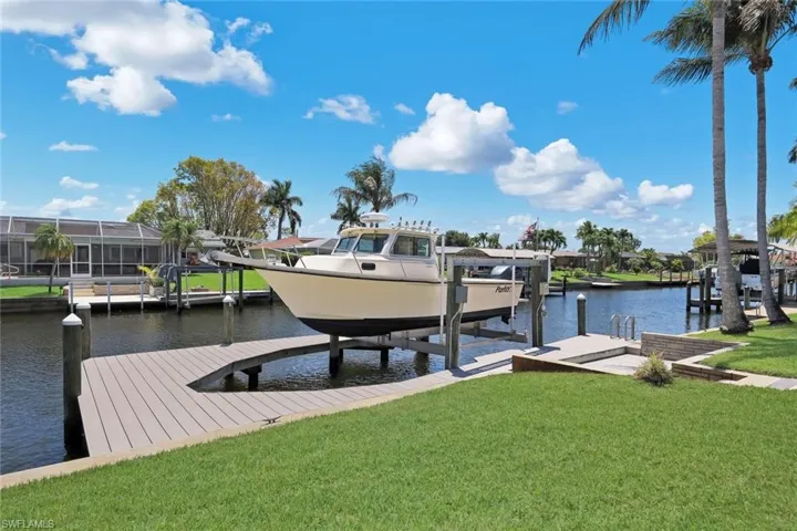 4005 SE 1st  AVE, Cape Coral, FL 33904