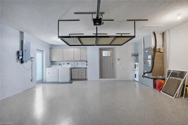 4005 SE 1st  AVE, Cape Coral, FL 33904