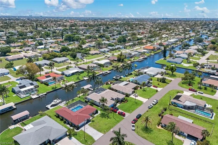 4005 SE 1st  AVE, Cape Coral, FL 33904