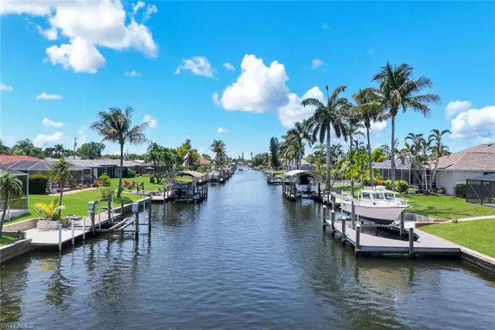 4005 SE 1st  AVE, Cape Coral, FL 33904