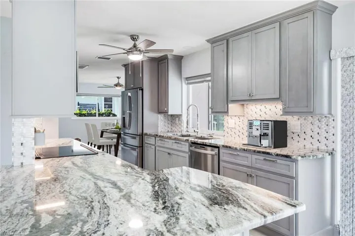 4005 1st Ave, Cape Coral, Florida 33904