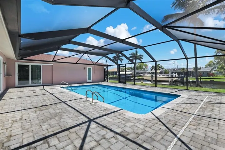 4005 SE 1st  AVE, Cape Coral, FL 33904