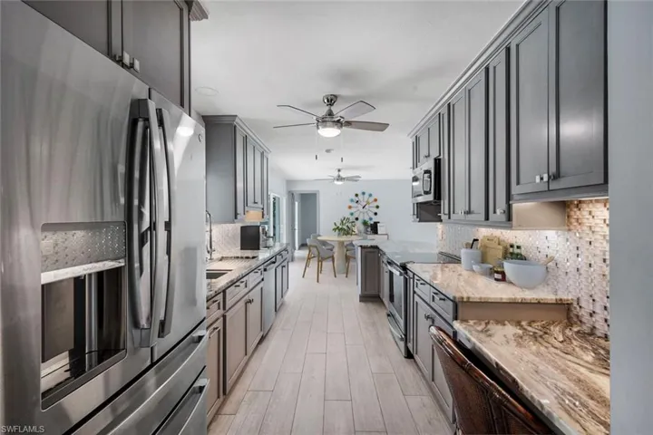 4005 1st Ave, Cape Coral, Florida 33904