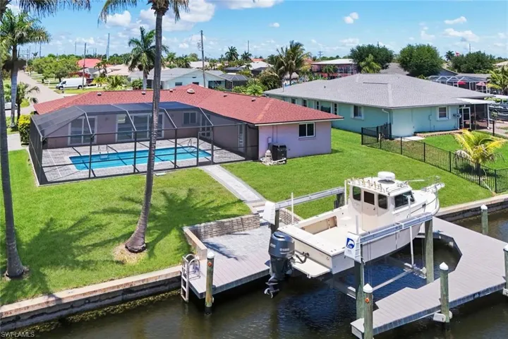 4005 SE 1st  AVE, Cape Coral, FL 33904