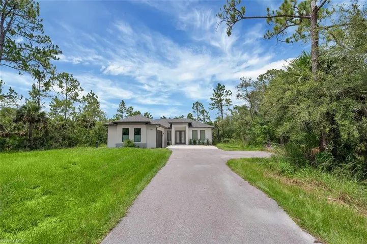 4447  26th SE AVE, Naples, FL 34117