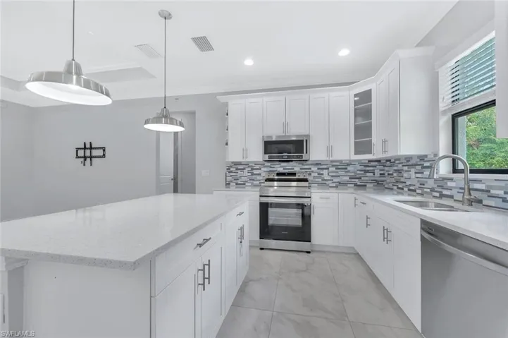 4447  26th SE AVE, Naples, FL 34117
