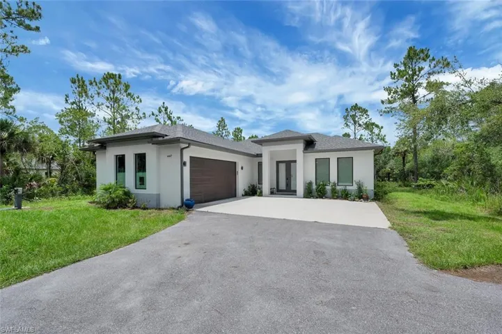 4447  26th SE AVE, Naples, FL 34117