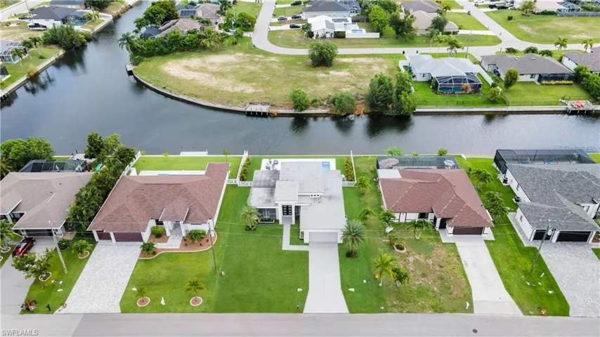 1425 Sw 24th St, Cape Coral, Florida 33991