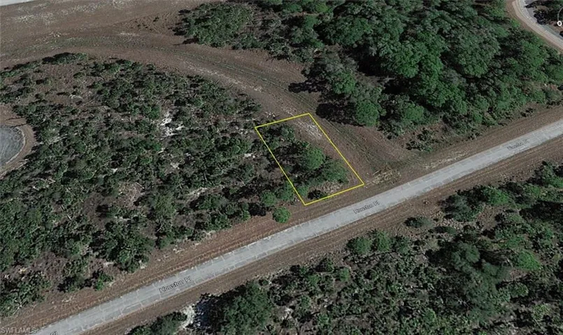 Map / location featuring property parcel outlined