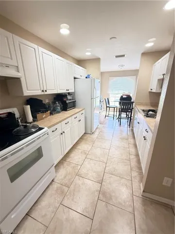 2812 50th St W, Lehigh Acres, Florida 33971