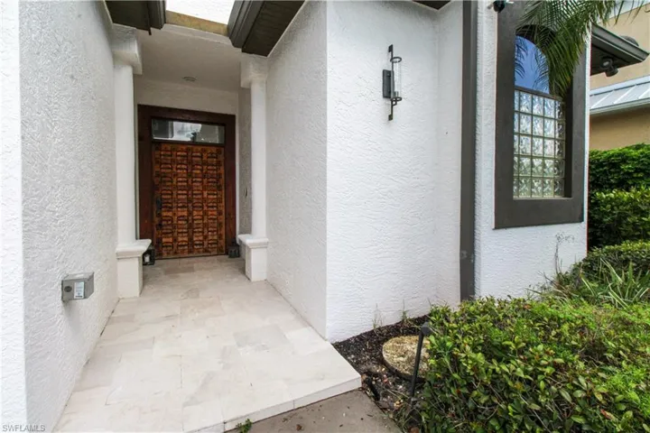 647  110th N AVE, Naples, FL 34108