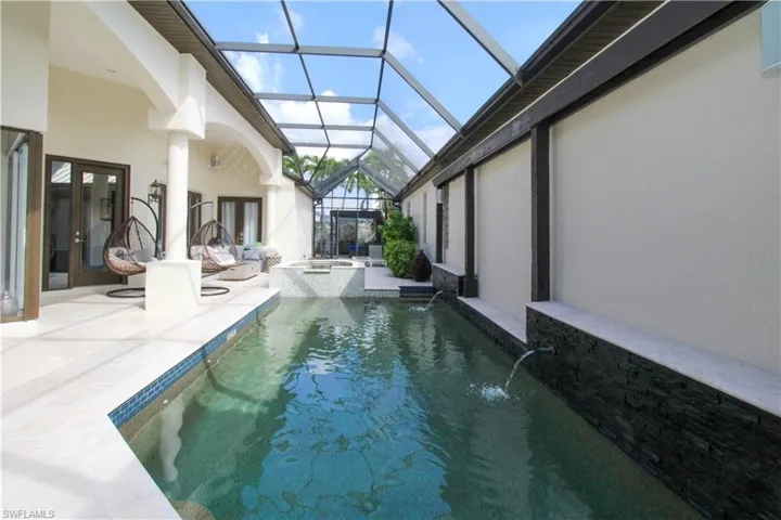 647  110th N AVE, Naples, FL 34108