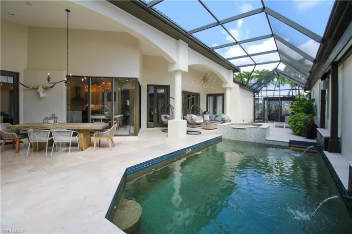 647  110th N AVE, Naples, FL 34108