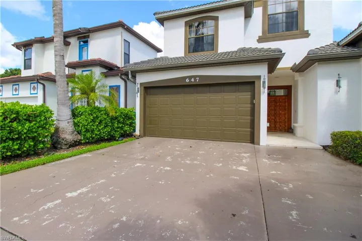 647  110th N AVE, Naples, FL 34108