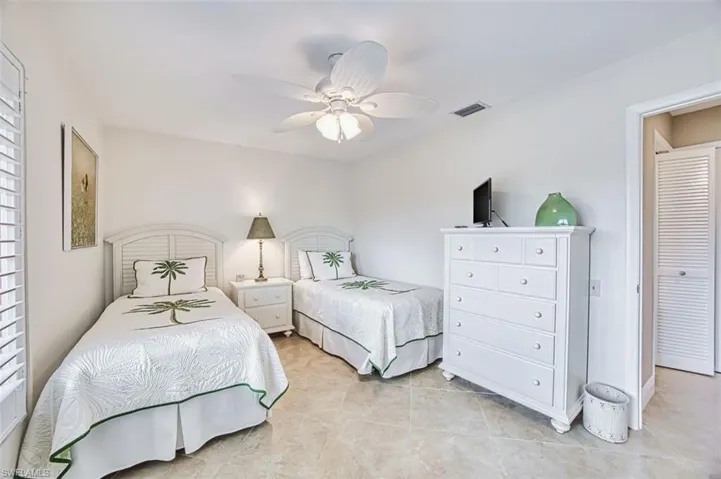 Bedroom with a ceiling fan