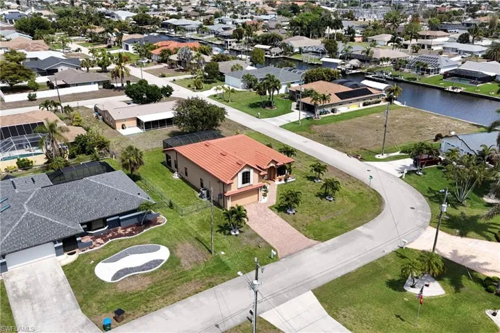 205 Sw 42nd St, Cape Coral, Florida 33914
