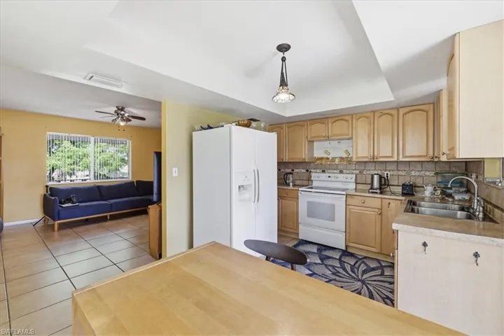 347 Joel Blvd 203, Lehigh Acres, Florida 33936