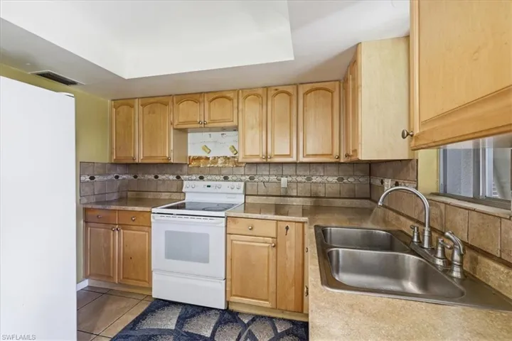 347 Joel Blvd 203, Lehigh Acres, Florida 33936