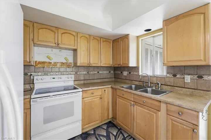 347 Joel Blvd 203, Lehigh Acres, Florida 33936
