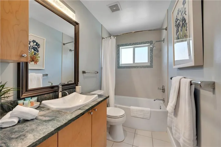 616  106th N AVE, Naples, FL 34108