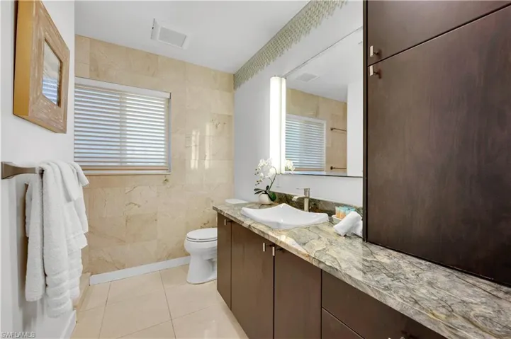 616  106th N AVE, Naples, FL 34108