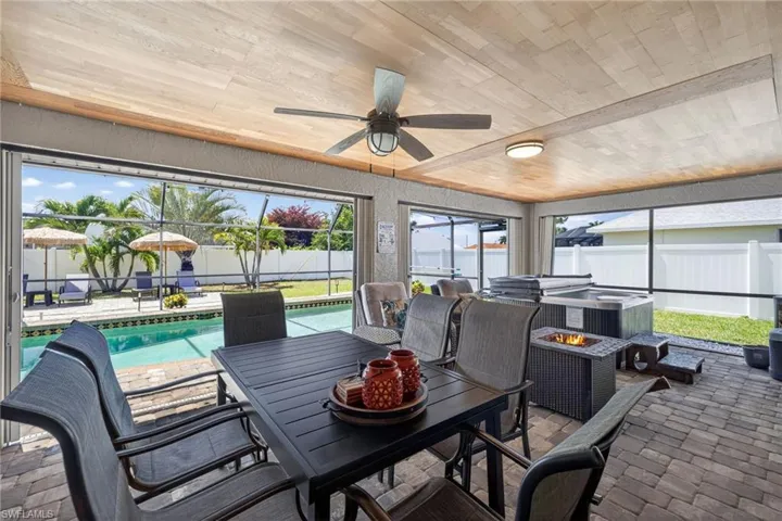 402 Sw 37th Ln, Cape Coral, Florida 33914