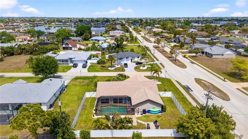 402 Sw 37th Ln, Cape Coral, Florida 33914