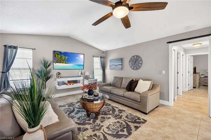 402 Sw 37th Ln, Cape Coral, Florida 33914