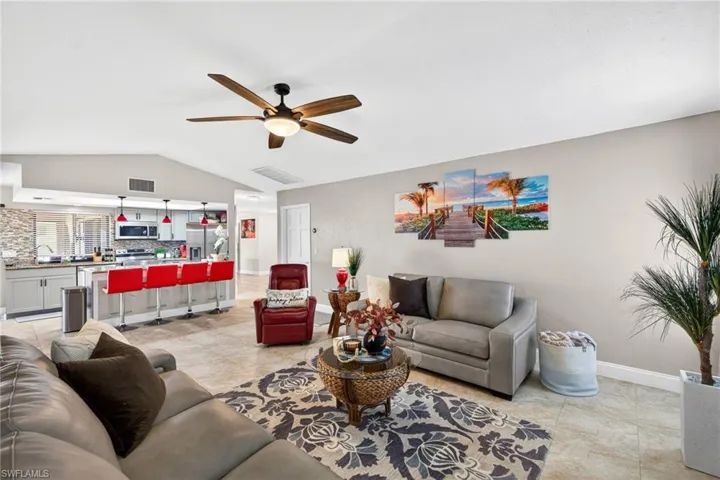 402 Sw 37th Ln, Cape Coral, Florida 33914