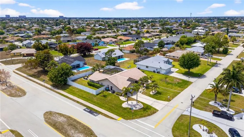402 Sw 37th Ln, Cape Coral, Florida 33914