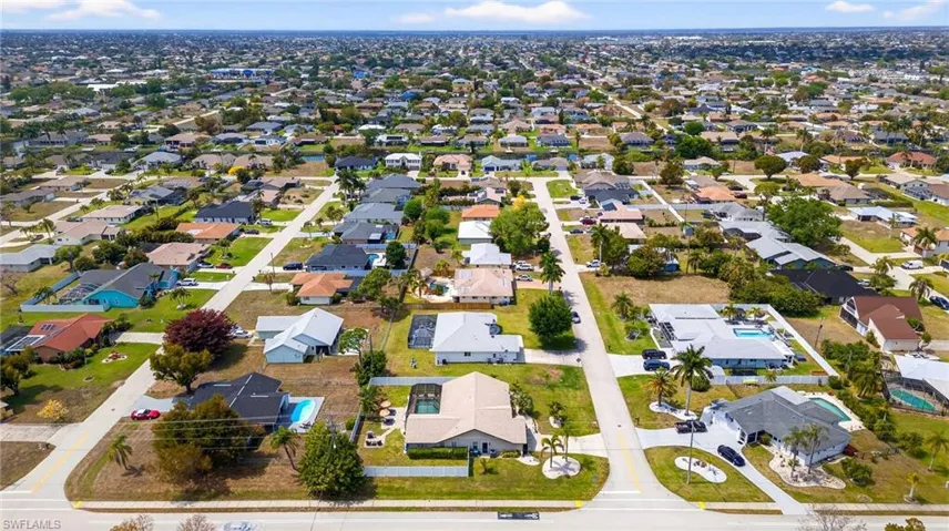 402 Sw 37th Ln, Cape Coral, Florida 33914