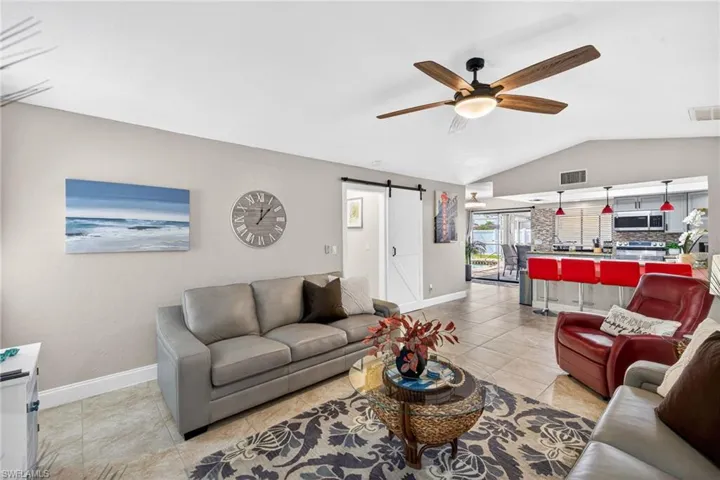 402 Sw 37th Ln, Cape Coral, Florida 33914