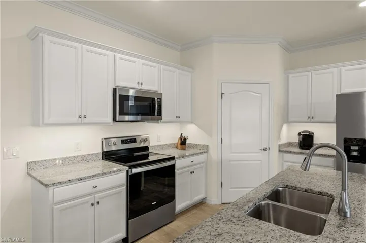11930  Silver Cobblestone  WAY, Fort Myers, FL 33913