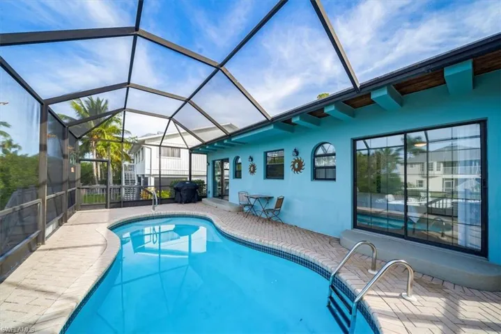 1283 Grand Canal Dr, Naples, Florida 34110