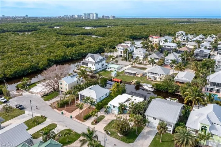 1283 Grand Canal Dr, Naples, Florida 34110