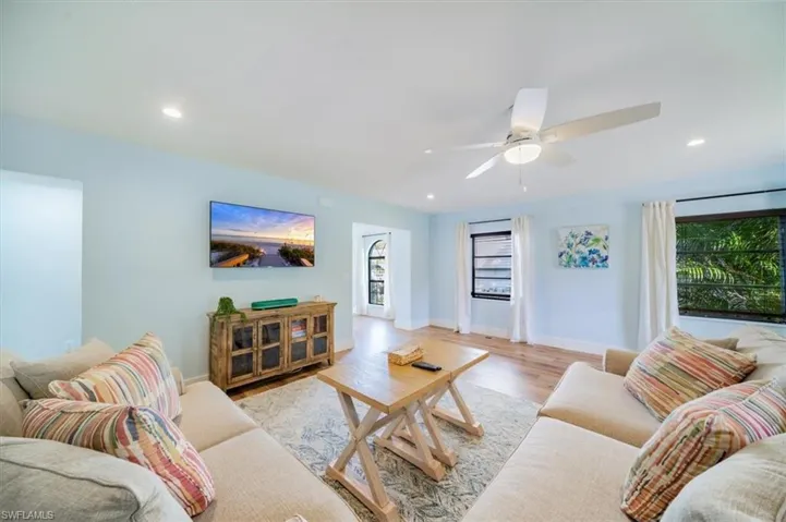1283 Grand Canal Dr, Naples, Florida 34110