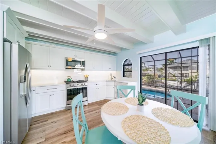 1283 Grand Canal Dr, Naples, Florida 34110