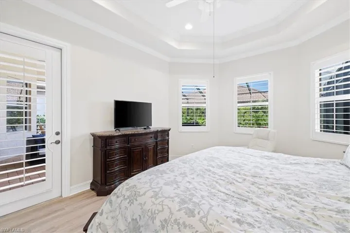7831  Valencia  CT, Naples, FL 34113