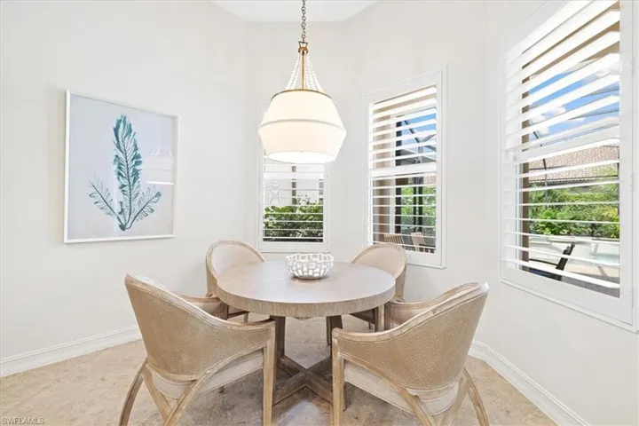 7831  Valencia  CT, Naples, FL 34113